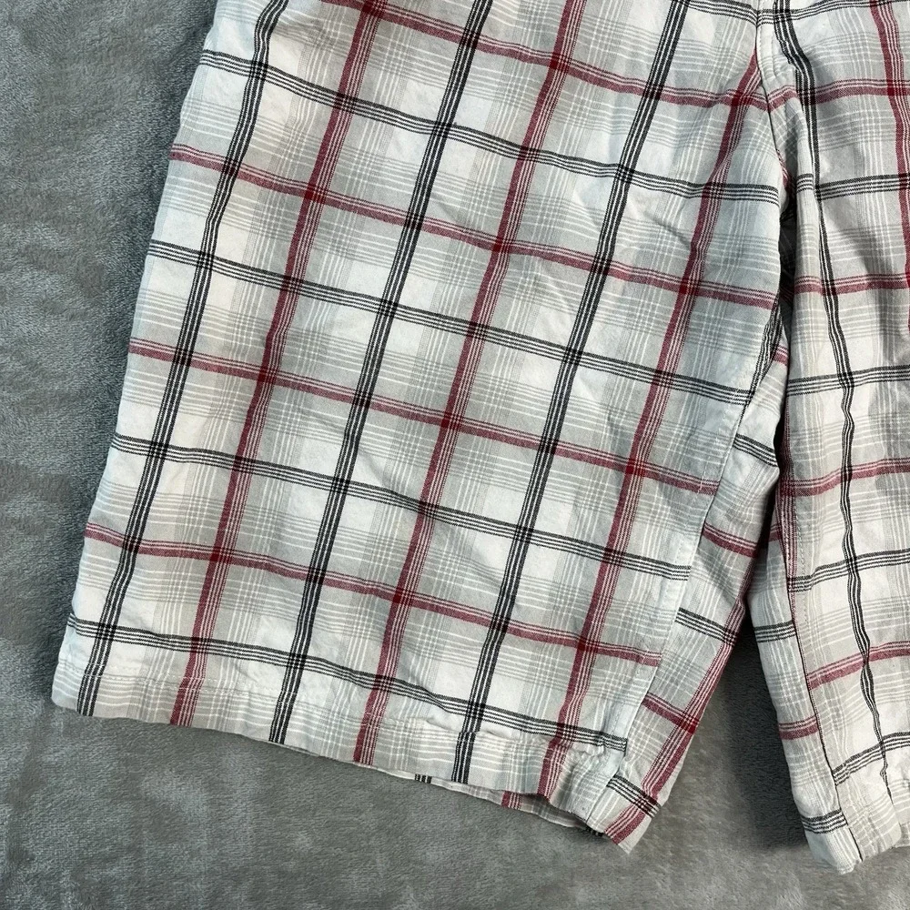 Phat Farm Mens 36x13 Plaid Shorts White Red Gray Black Cotton Flat Front Casual